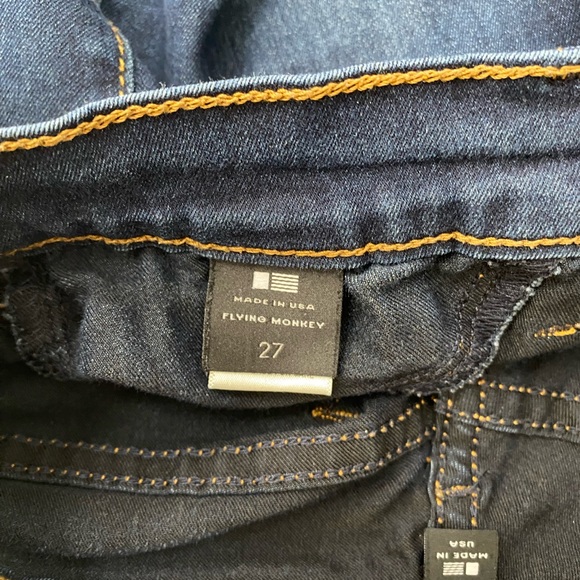 Flying Monkey skinny jeans size 27 mid rise. Gained weight and barely wore them - Picture 2 of 4